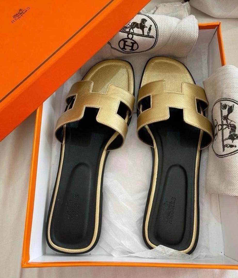 Gold Hermes Slides(close size)