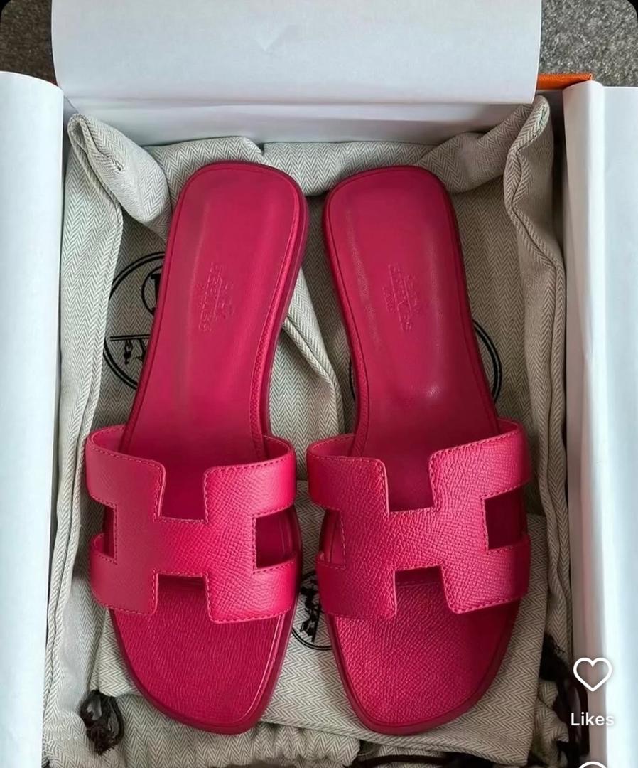 Hot Pink Hermes Slides(close size)