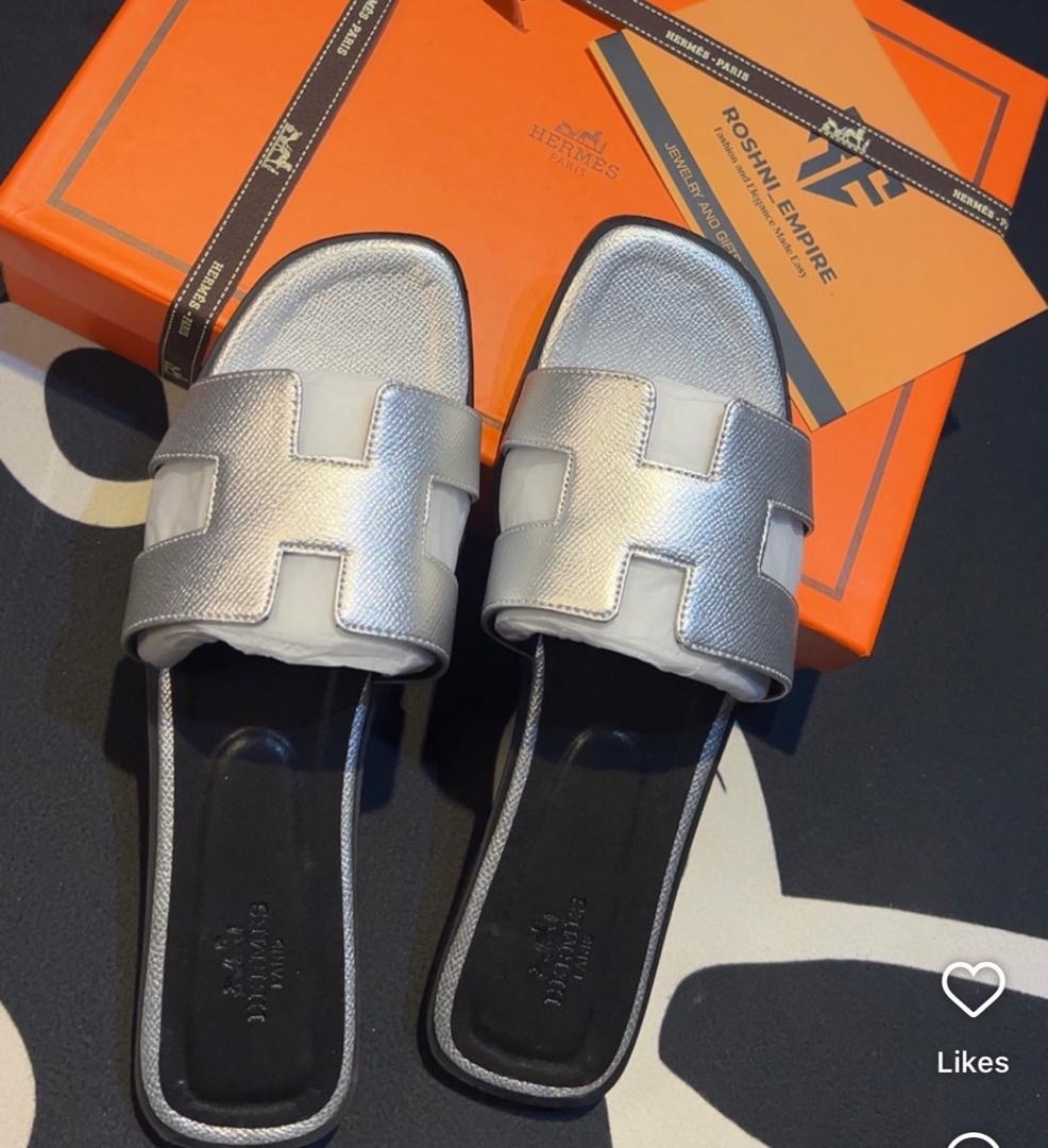 Silver Hermes slides(close size)