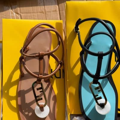 Cari Fendi Flat Sandals